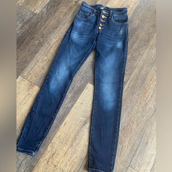 KanCan Signature High Rise - Picture 2 of 5